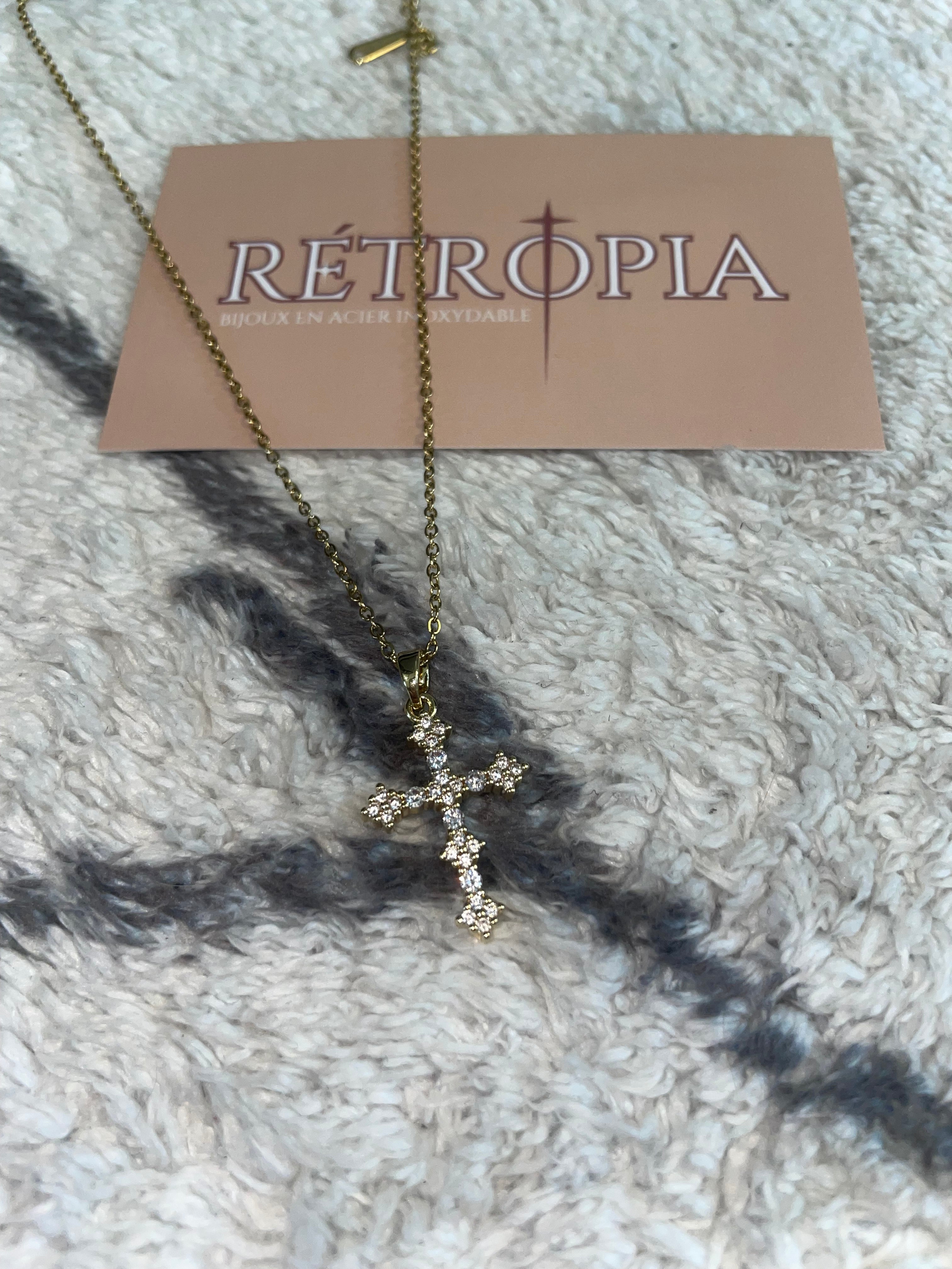Croix dorée Necklace