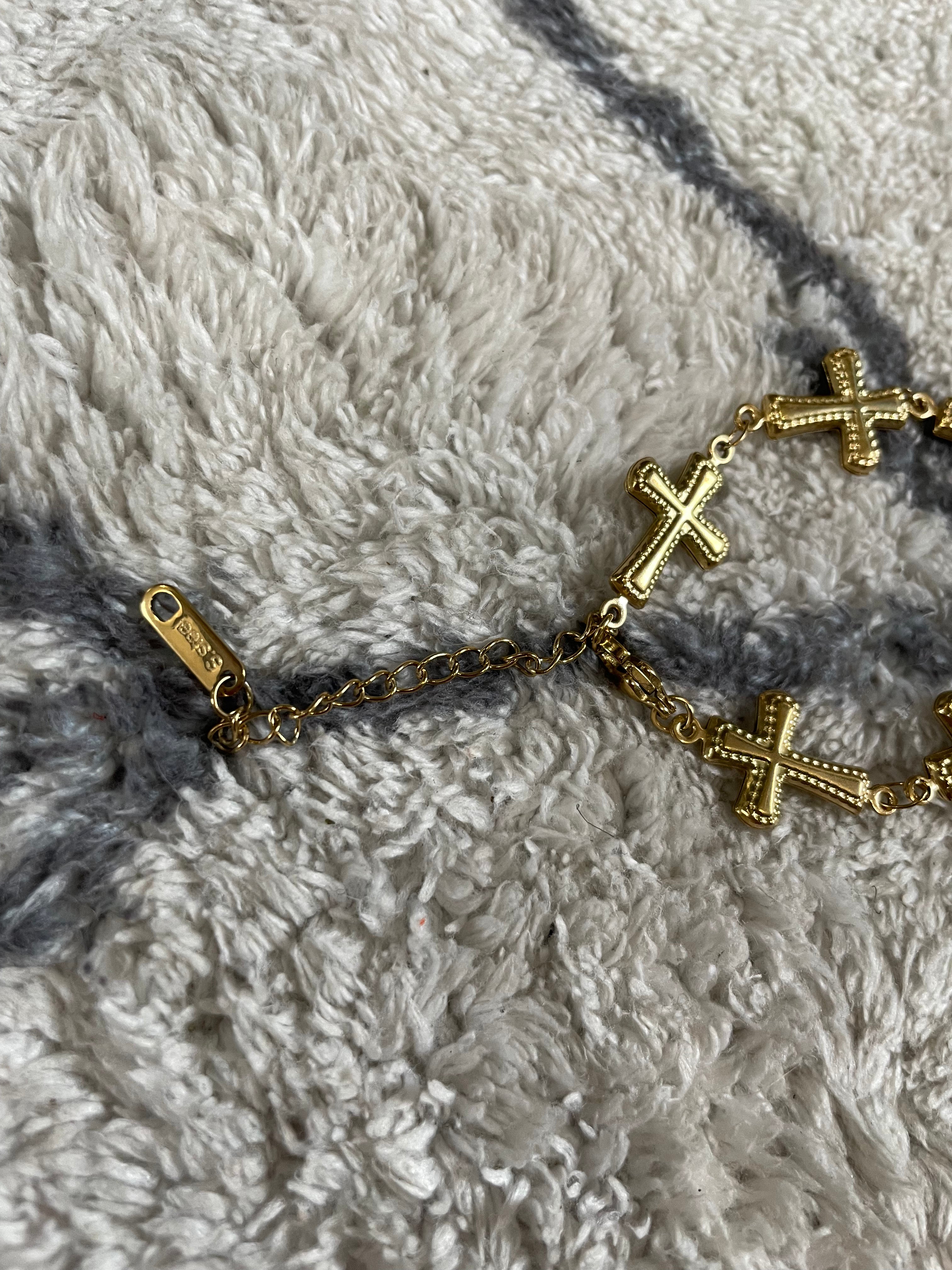 Bracelets crucifix